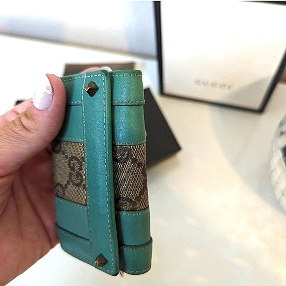 GUCCI AUTHENTIC LEATHER KEYHOLDER MONOGRAM CANVAS WITH BOX INCLUDED - Picture 4 of 10